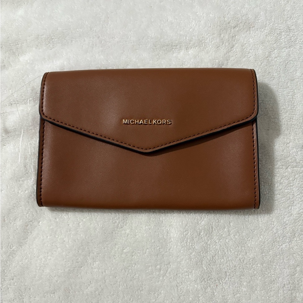 Michael Kors Tan Leather Wallet Clitch Style